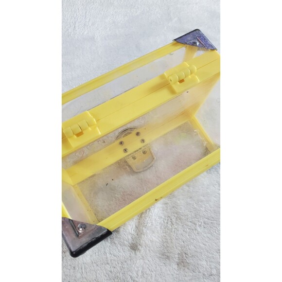 Vintage Yellow Comestic Jewelry Fun Treasure Cool Stuff Box 7" x 4 1/2" x 4 1/8" - Picture 6 of 9